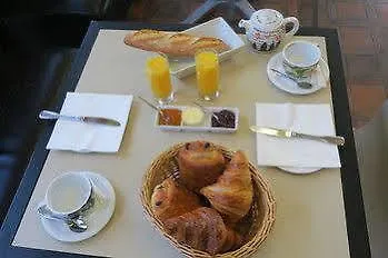 Hotel La Dame De Coeur 2*